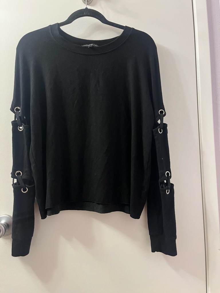 Generation Love Pullover Top Size Small- Ptp 26-31 L Like New